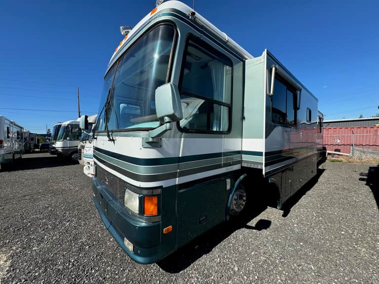 1997 Beaver Patriot 40' Camden featured photo