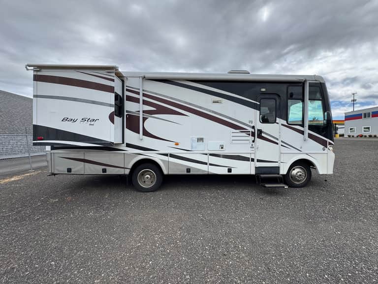 2013 Newmar Bay Star Sport 2702 featured photo