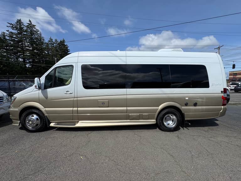 2019 Dolphin Motor Coach Cape Cod featured photo