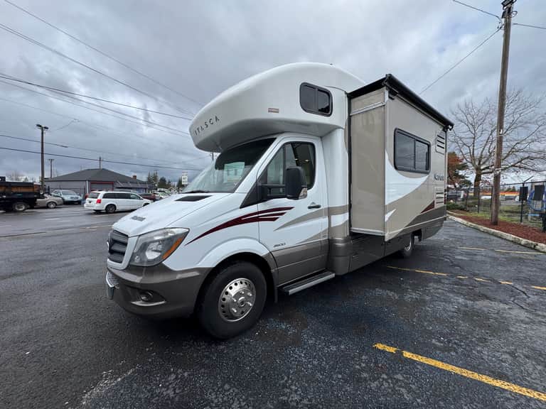 2014 Itasca Navion 24J featured photo